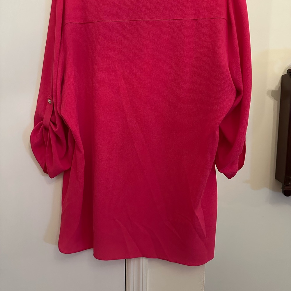 Pretty pink Chico blouse.  Size 2.  Excellent condition.